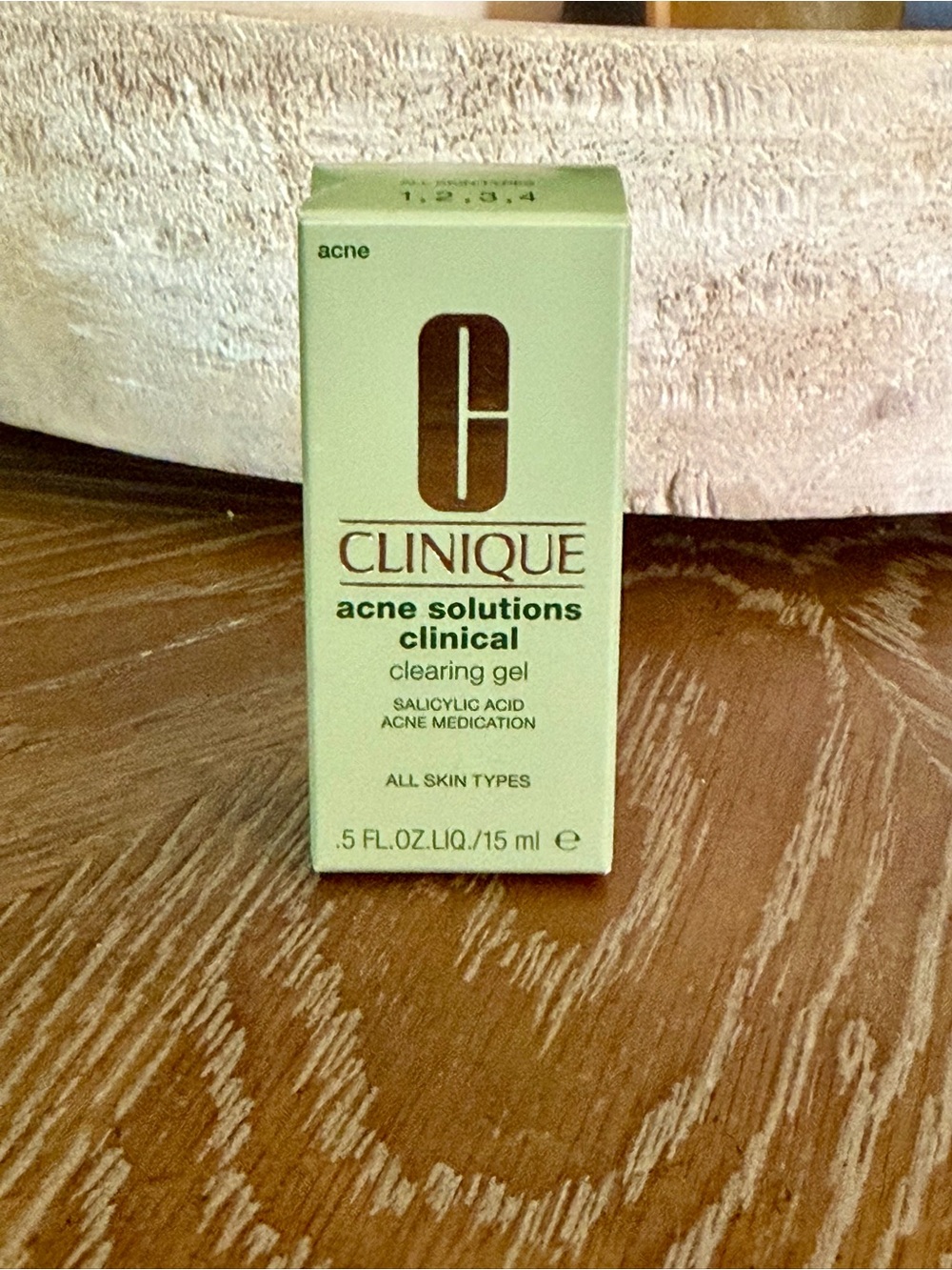 Clinique Acne Solutions Clinical Clearing Gel - Light Green Box